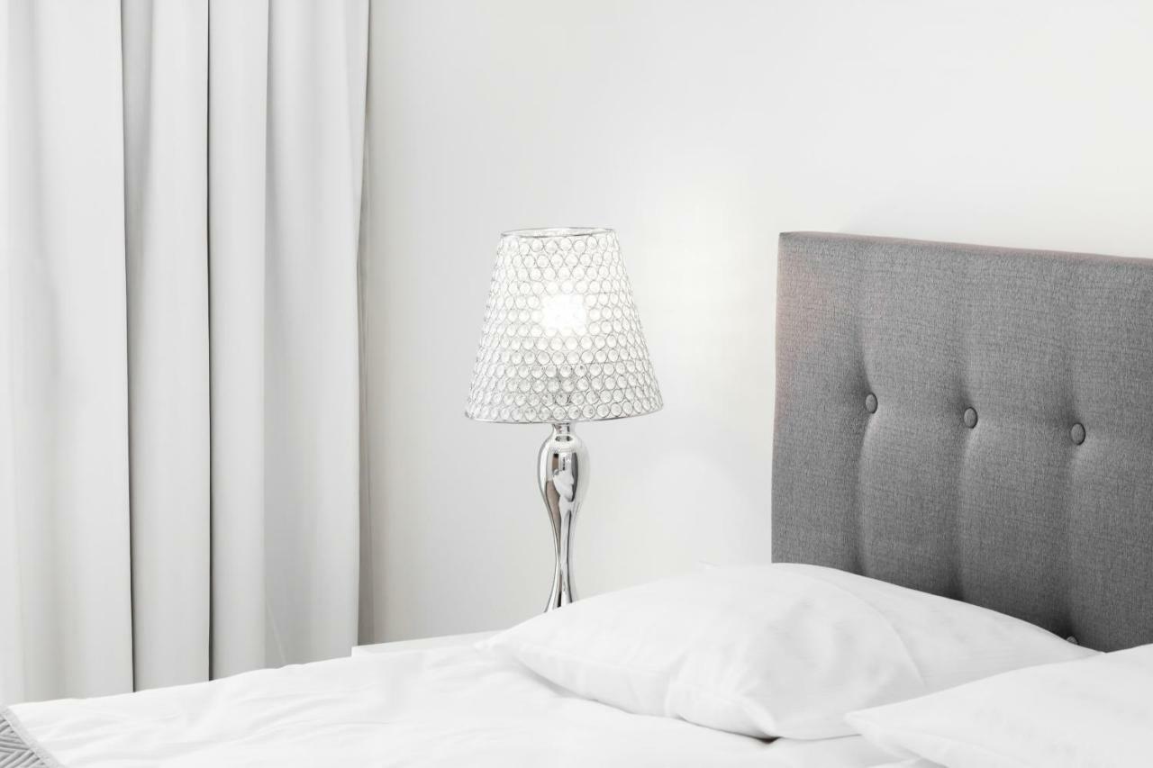 Apartments Warsaw Dzielna By Noclegi Renters Ngoại thất bức ảnh