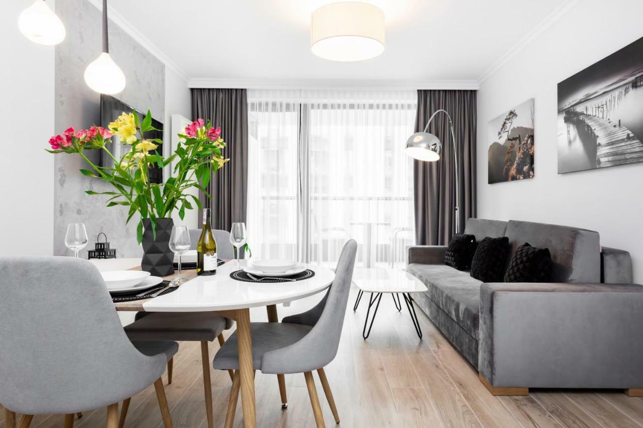 Apartments Warsaw Dzielna By Noclegi Renters Ngoại thất bức ảnh