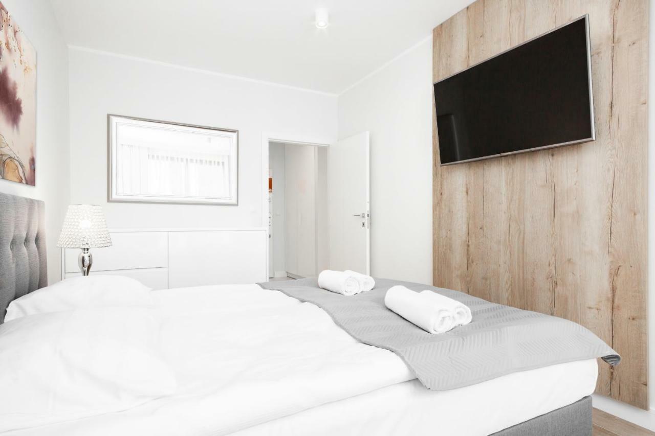 Apartments Warsaw Dzielna By Noclegi Renters Ngoại thất bức ảnh